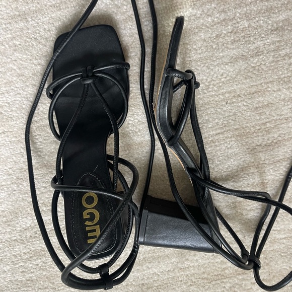 Ego Strap Wrap Up Heels - Picture 4 of 4